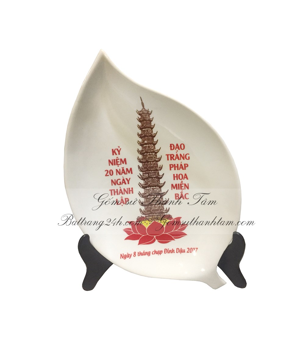 Bán đĩa sứ biểu trưng lưu niệm bằng gốm sứ Bát Tràng men trắng tinh cao cấp, đĩa sứ in logo làm quà tặng chất lượng